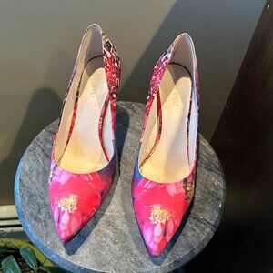 NINE WEST Floral Fabric Stilettos ~ Size 7.5 M